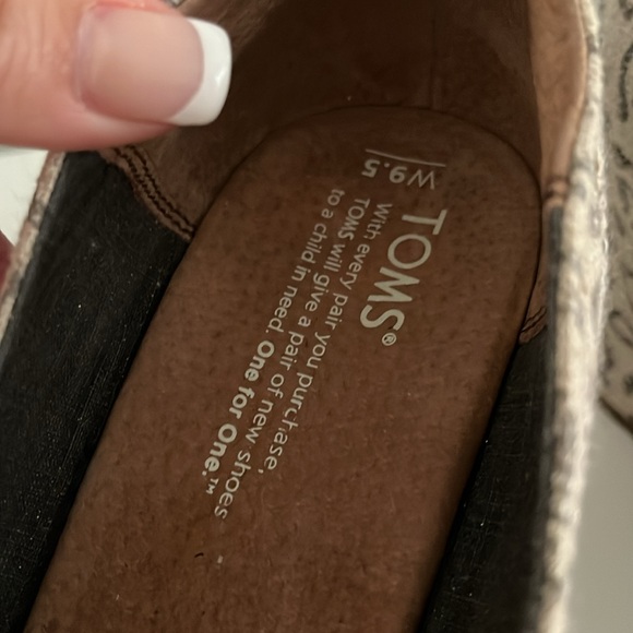 Toms wedges size 9.5 - Picture 7 of 7